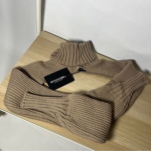 NWT PrettyLittleThing Shrug